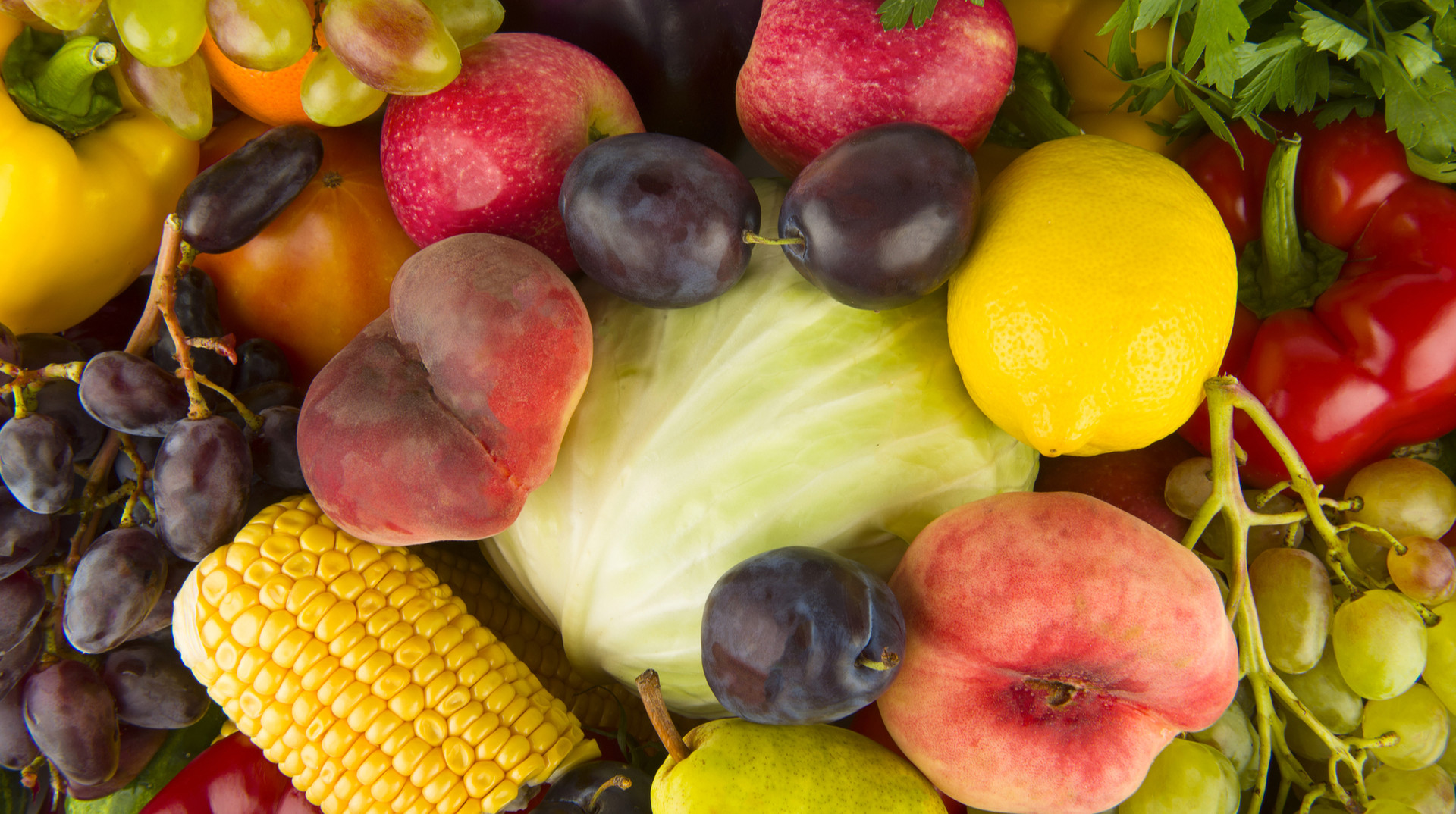 Bí quyết bảo vệ tim mạch nhờ trái cây và rau củ